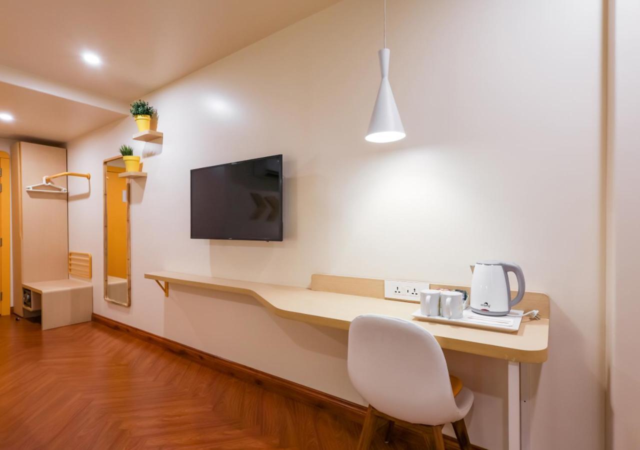 Bloom Hotel - Golf Course Road, Sector 43 غورغاون المظهر الخارجي الصورة